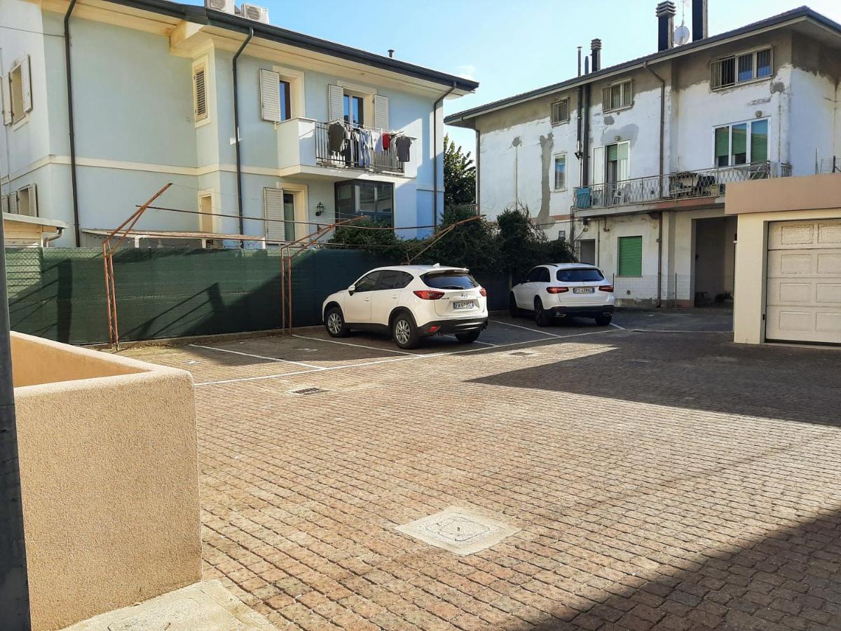 Residenza Mediterranea Apartments Rimini Bagian luar foto